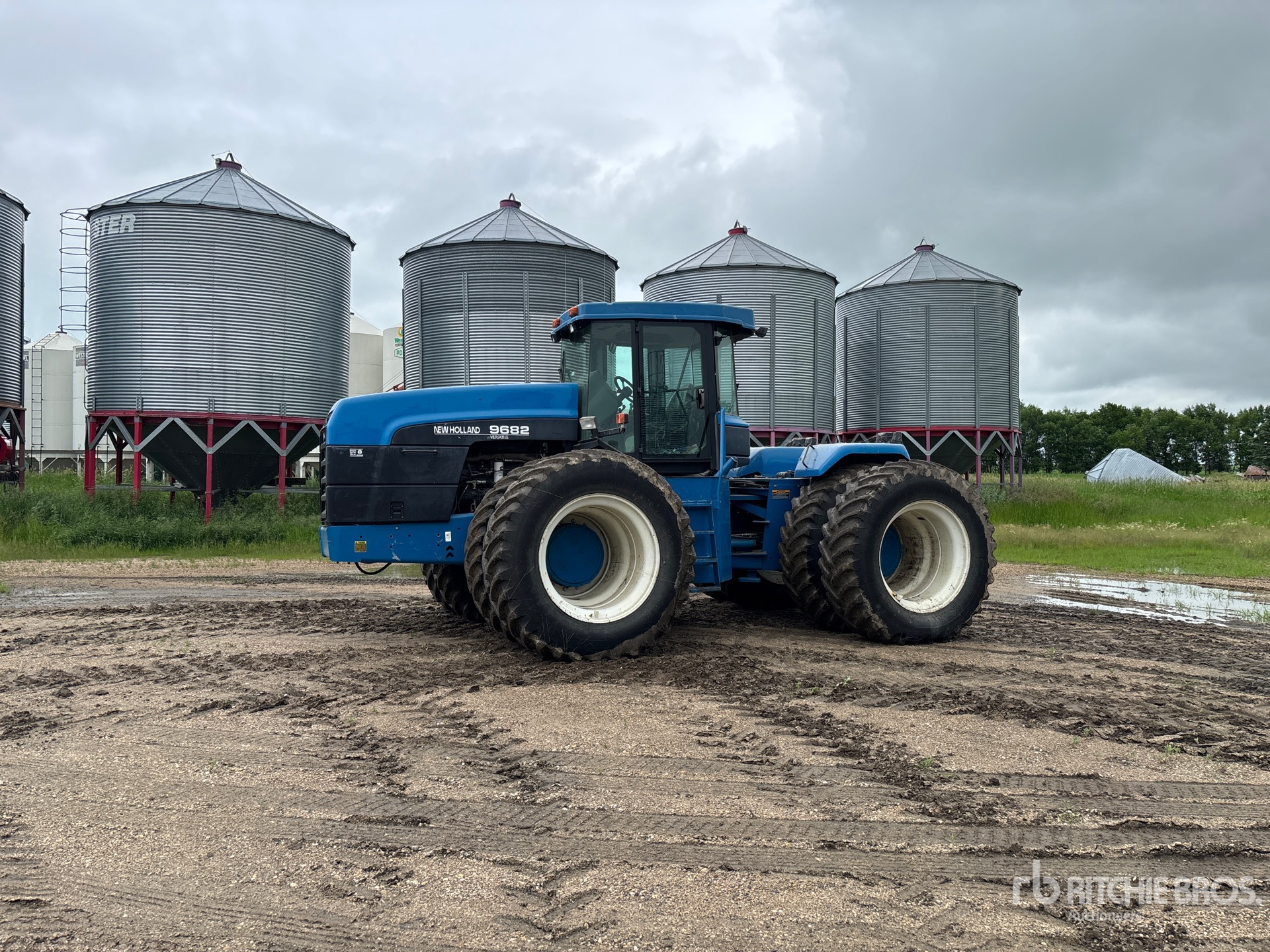 1998 New Holland 9682