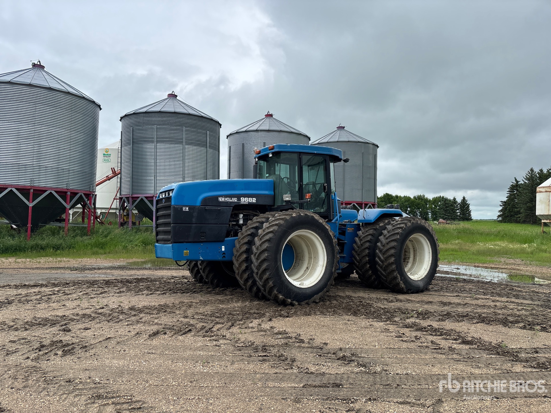 1998 New Holland 9682
