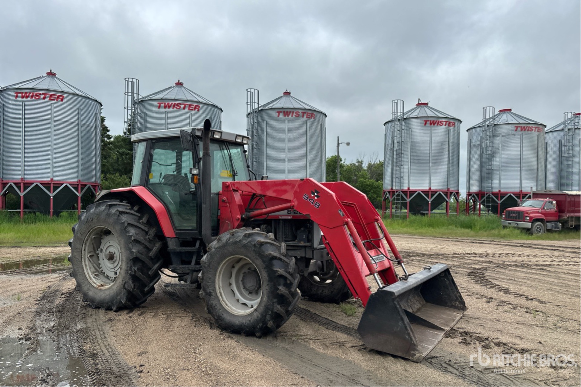 1995 Massey Ferguson 8120