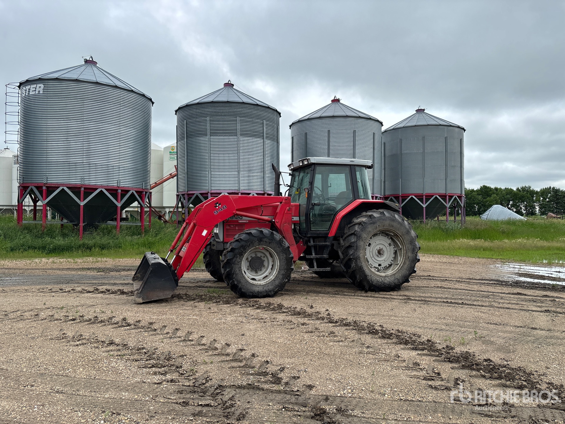 1995 Massey Ferguson 8120