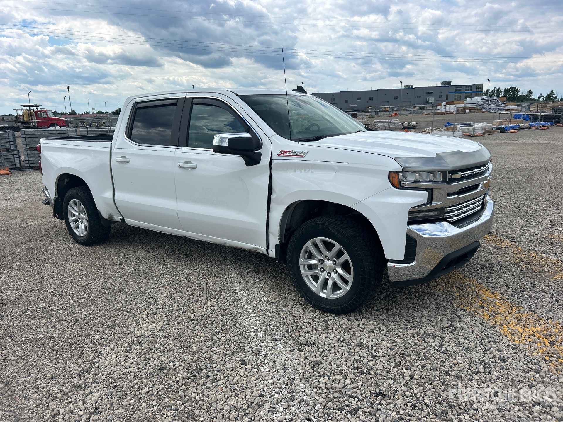 General Appearance with Picture, Right Front Corner