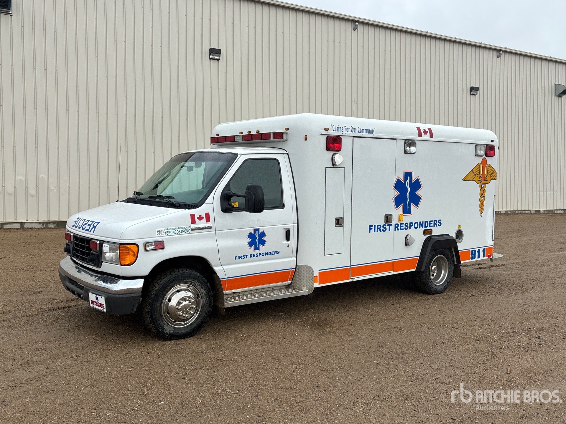 Photo of a 2006 Ford E-350