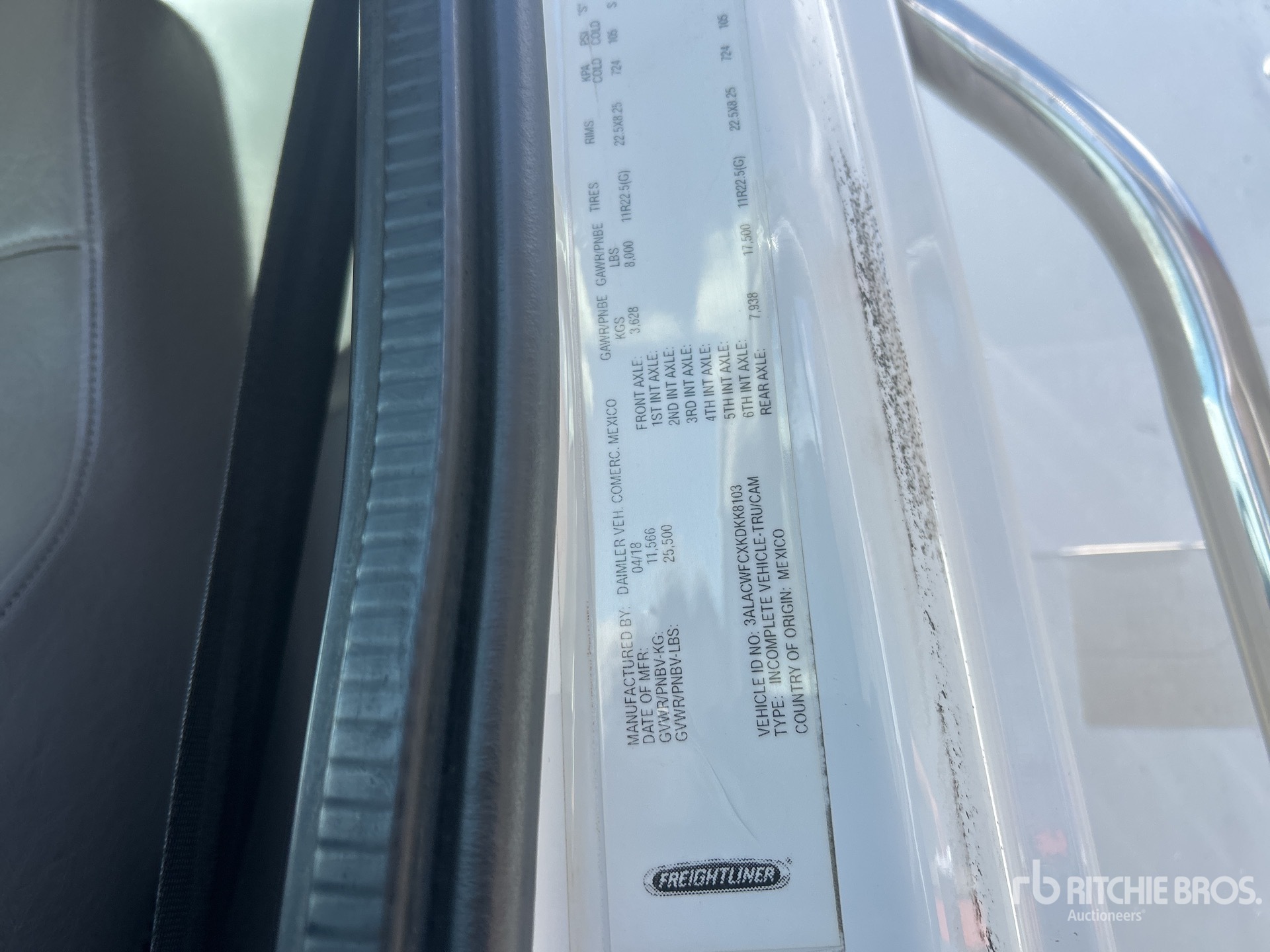 2019 Freightliner M2 106