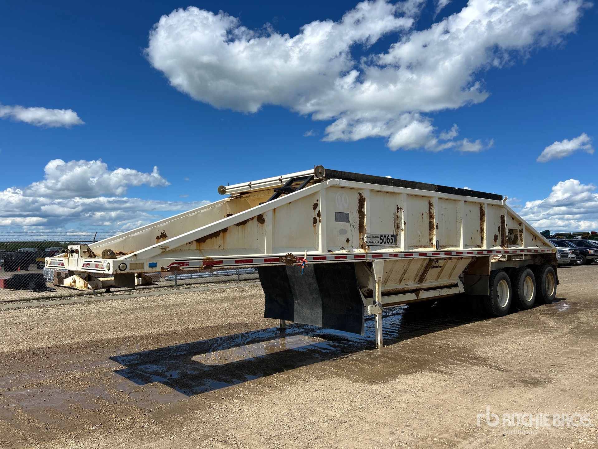 Photo of a 2009 Decap 42 ft Tri/A