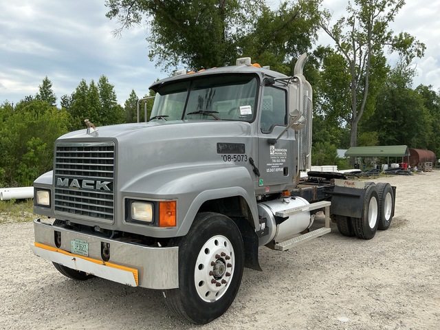 2004 Mack CH613 T/A Day Cab Truck Tractor