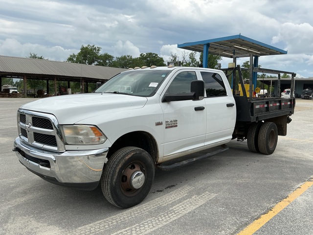 2018 Ram 3500 Heavy Duty 4x2 Crew Cab Flatbed Truck