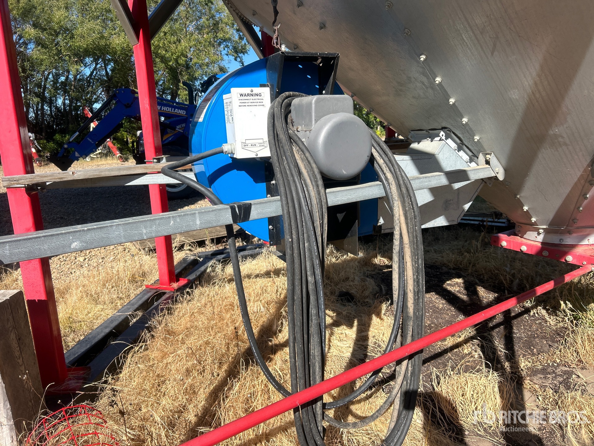 Twister +/- 4000 BU 5 RING HOPPER