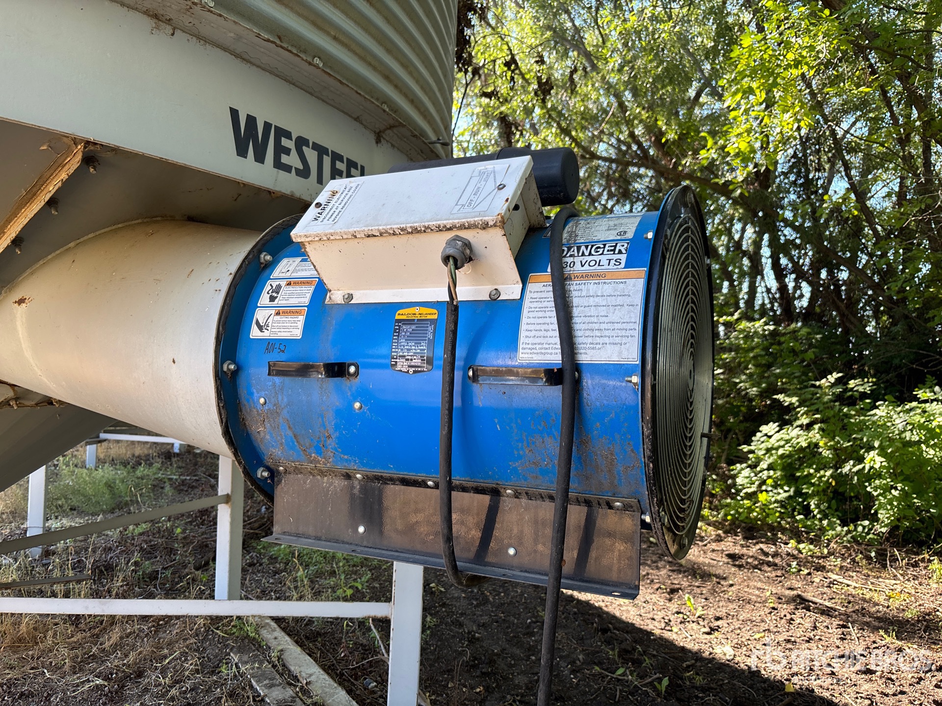 Westeel +/- 2100 BU 6 RING HOPPER