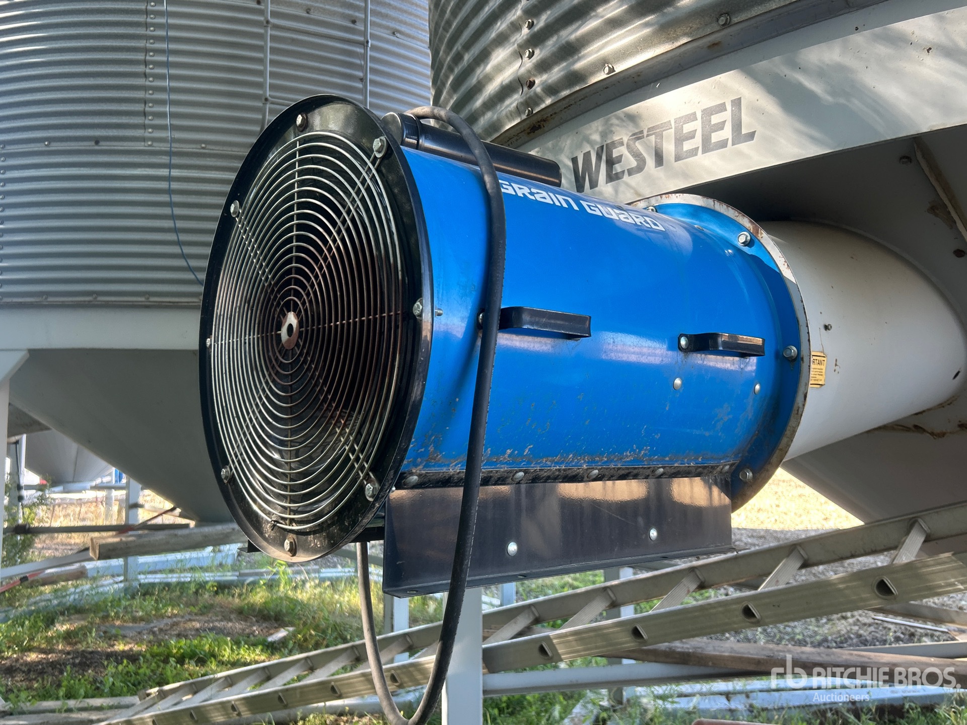 Westeel +/- 2100 BU 6 RING HOPPER