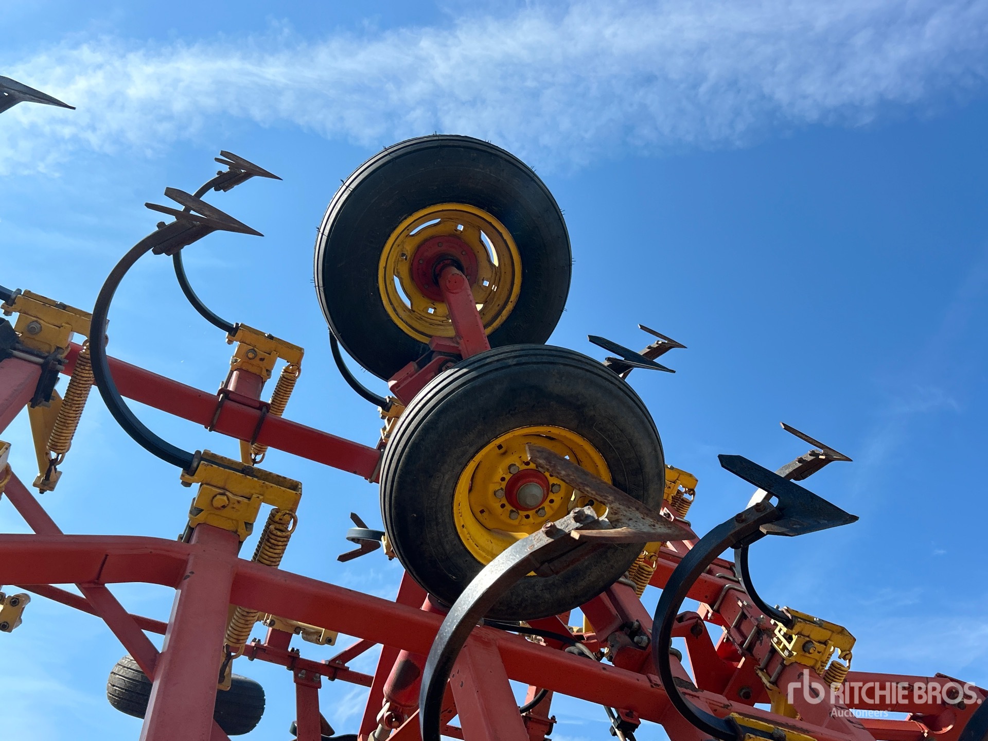 2008 Bourgault 8810