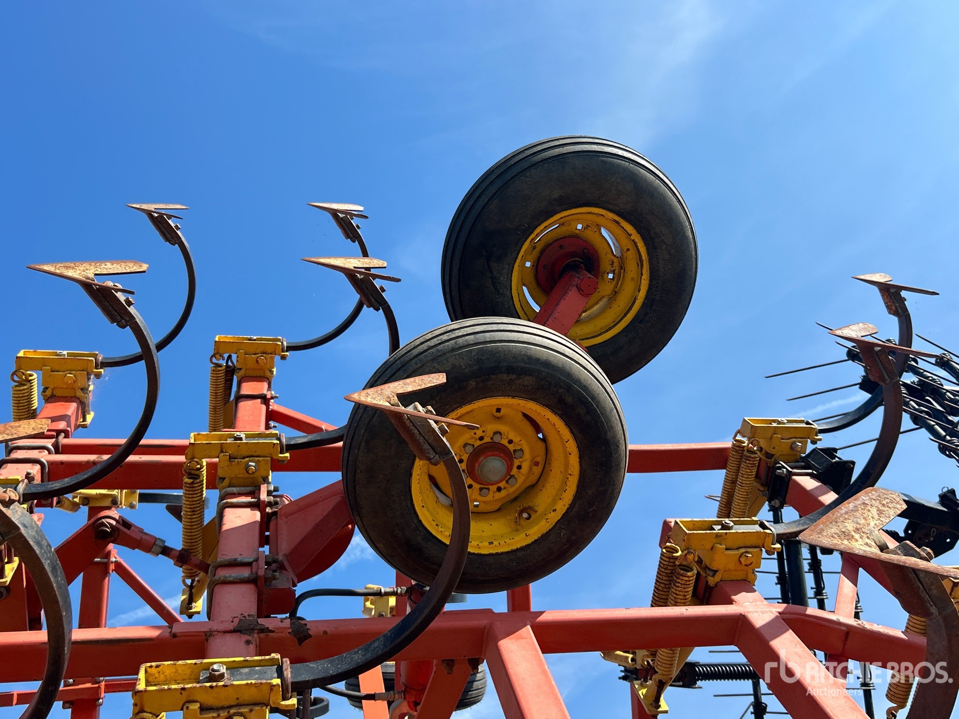 2008 Bourgault 8810