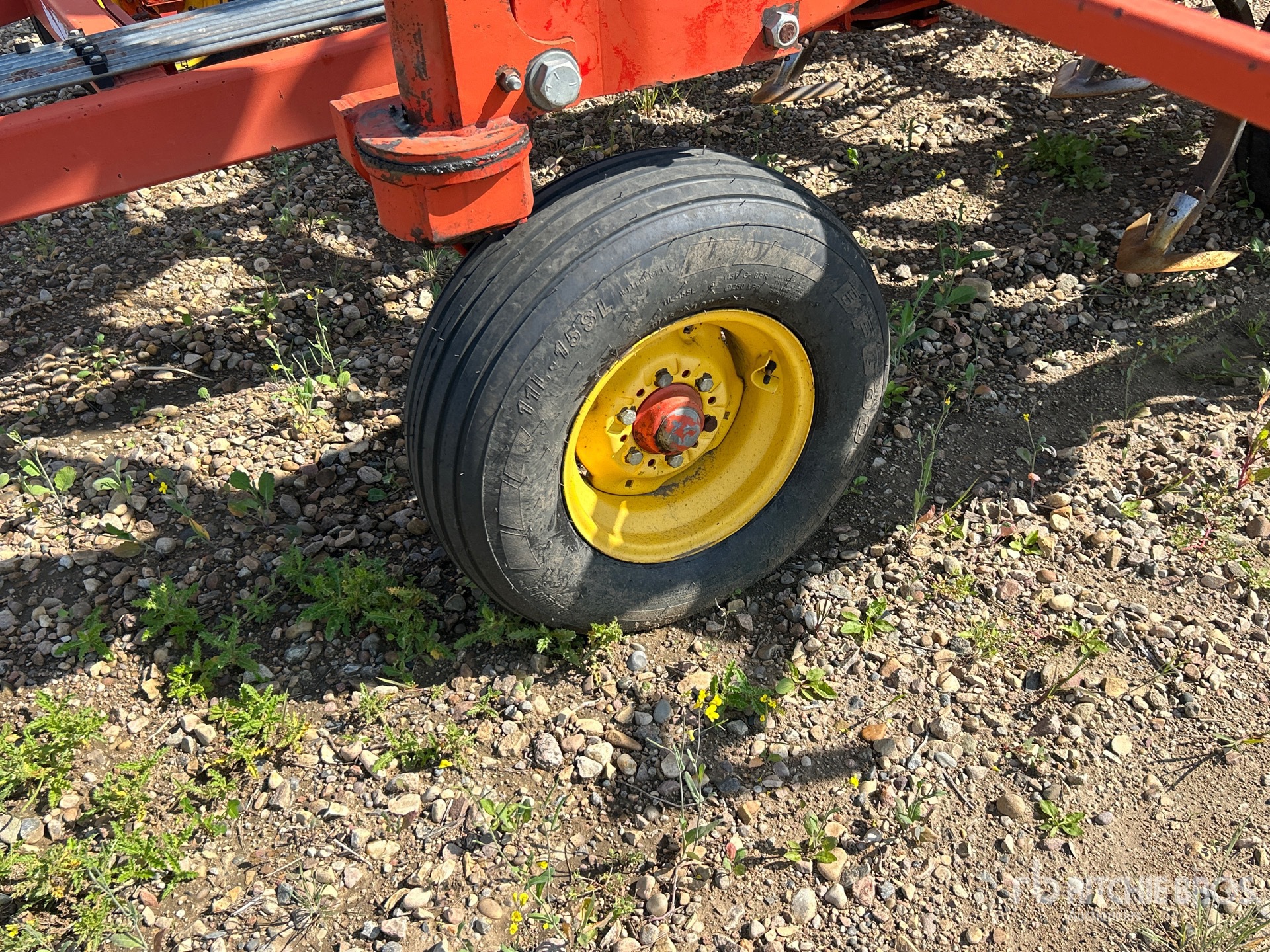 2008 Bourgault 8810