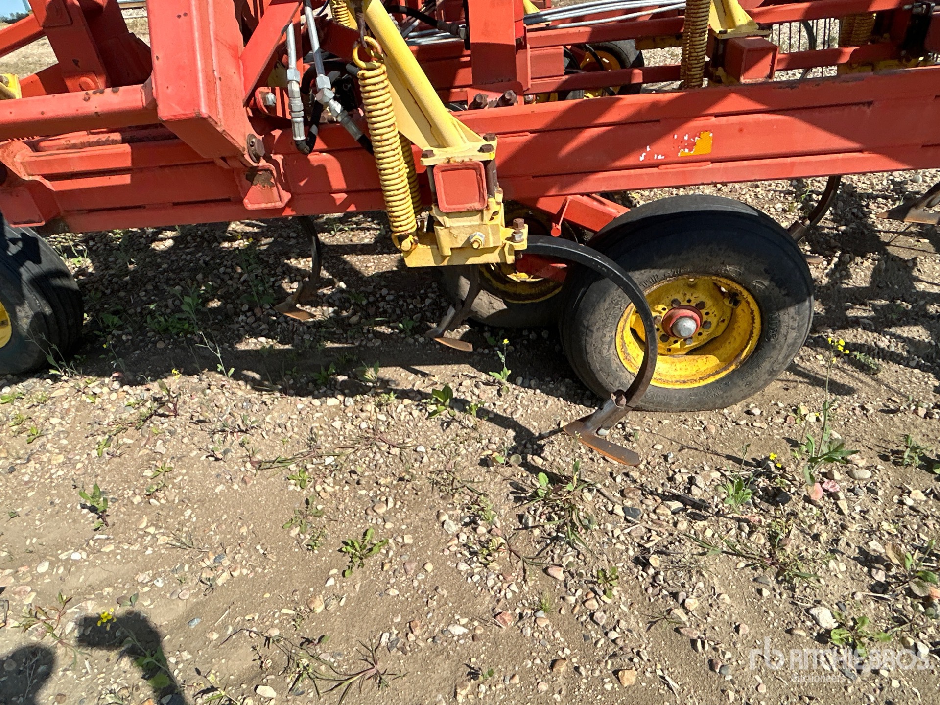 2008 Bourgault 8810