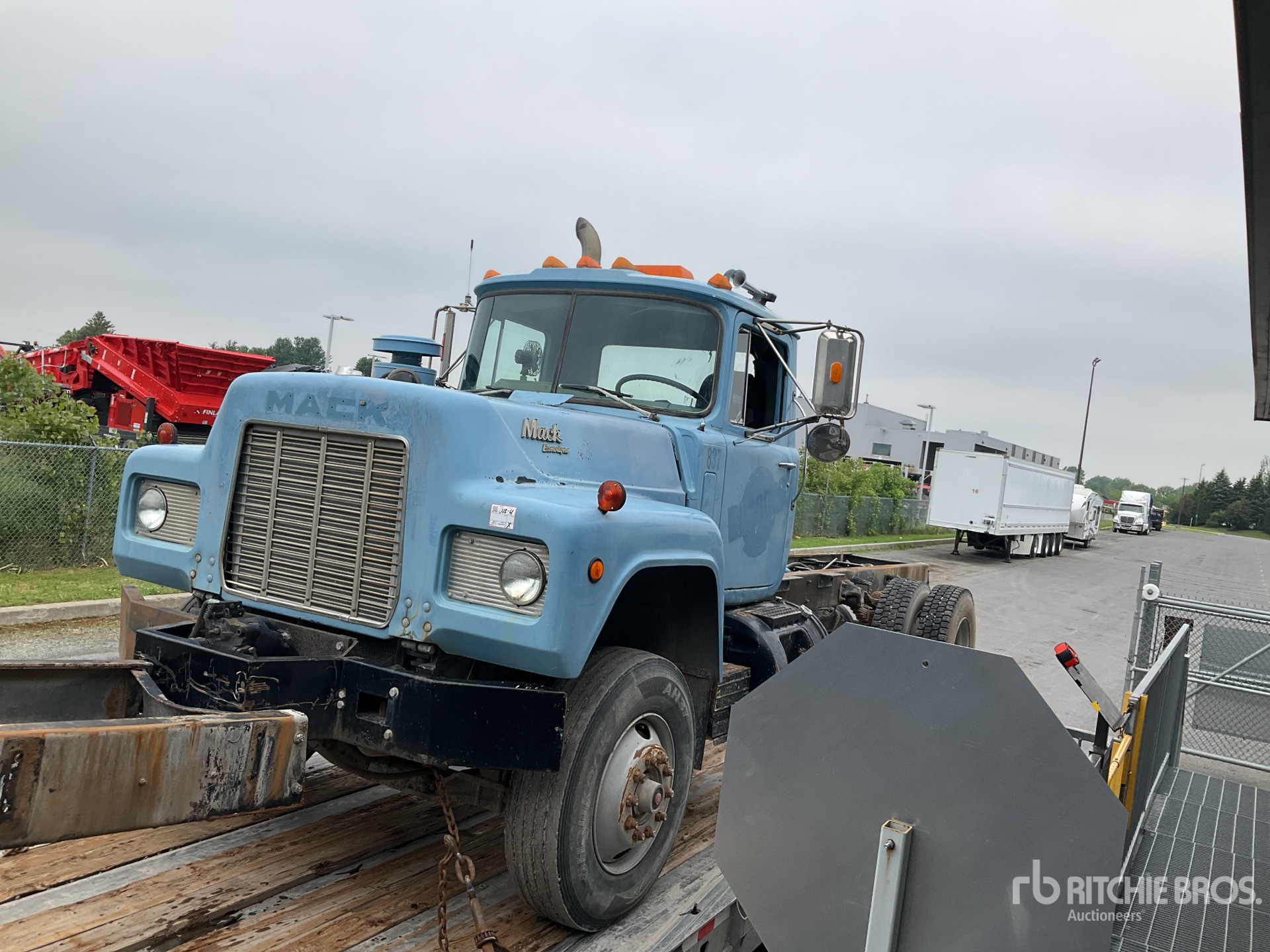 1989 Mack RD600