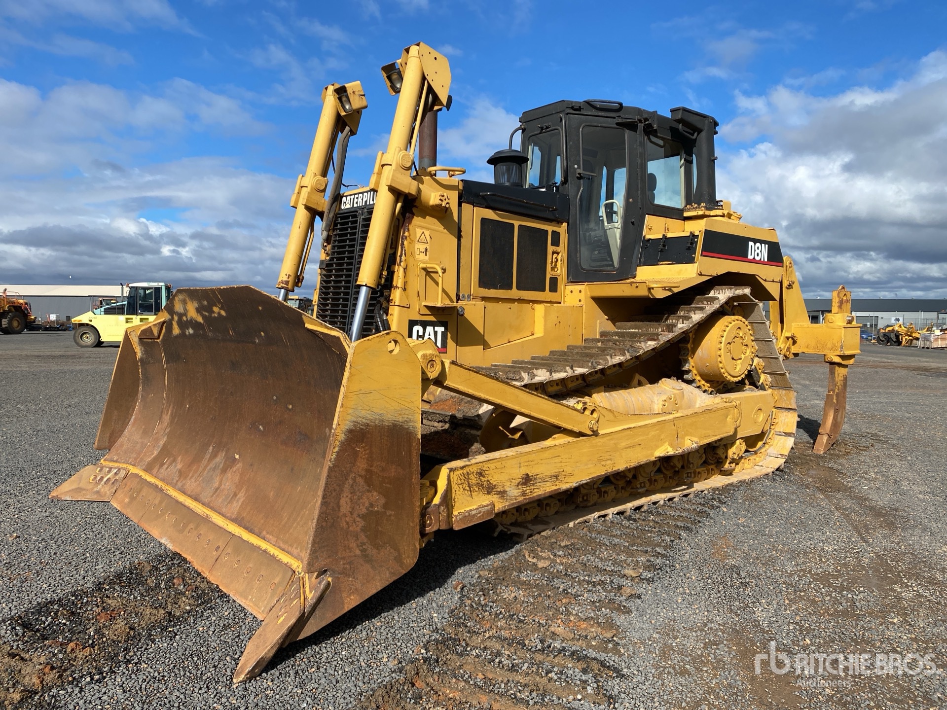 Photo of a 1995 Caterpillar D8N