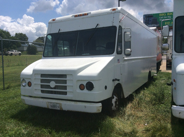 2003 Freightliner M-Line Step Van