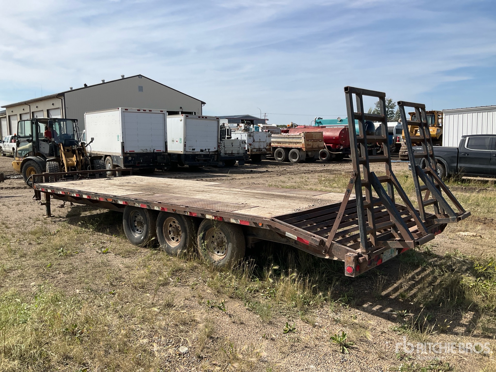 2014 Load Trail 25 FT TRI/A