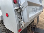 Configuration with Tailgate Latch