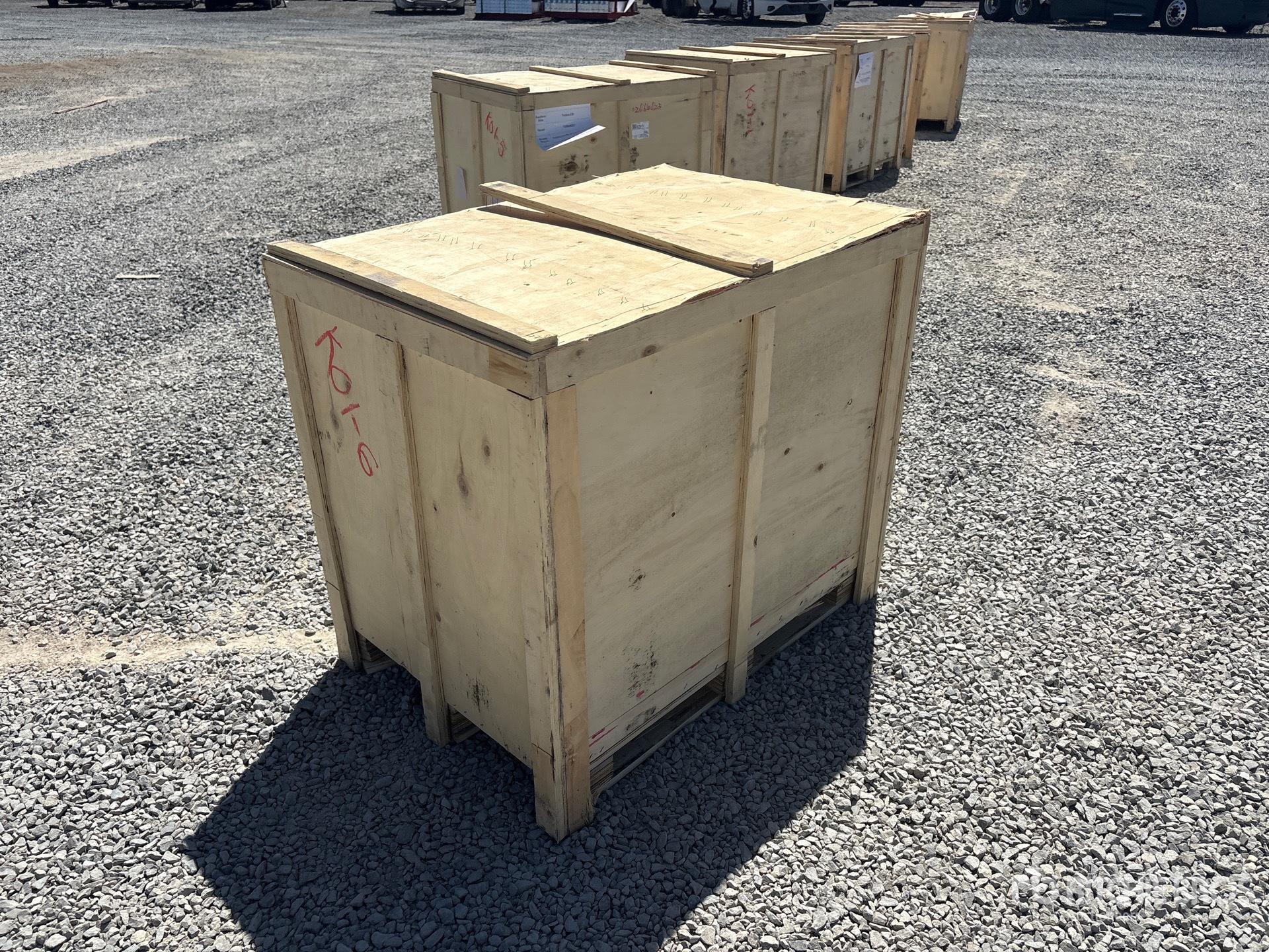 General Appearance with Foto, angolo posteriore sinistro