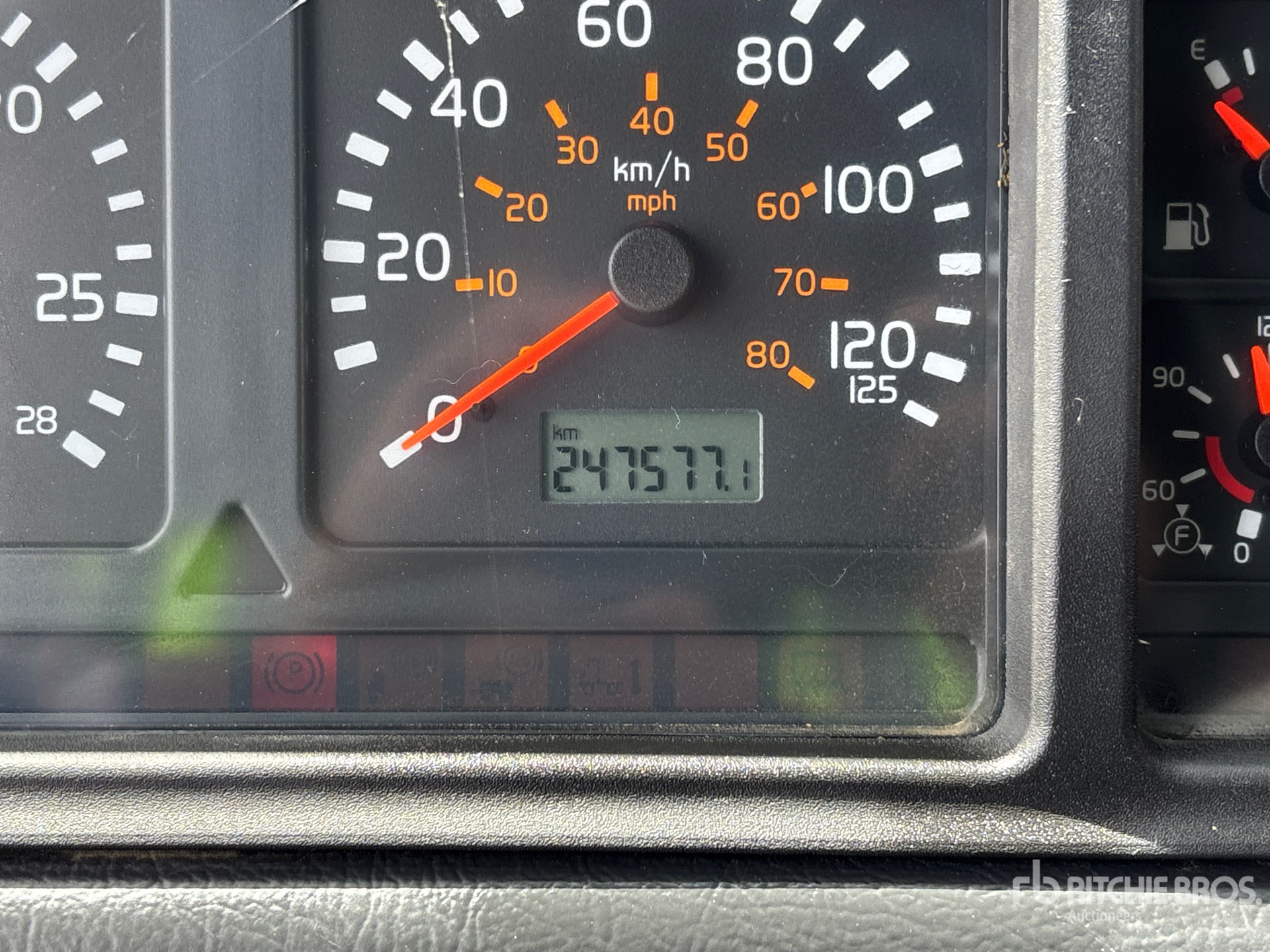2000 Volvo VNL64T610