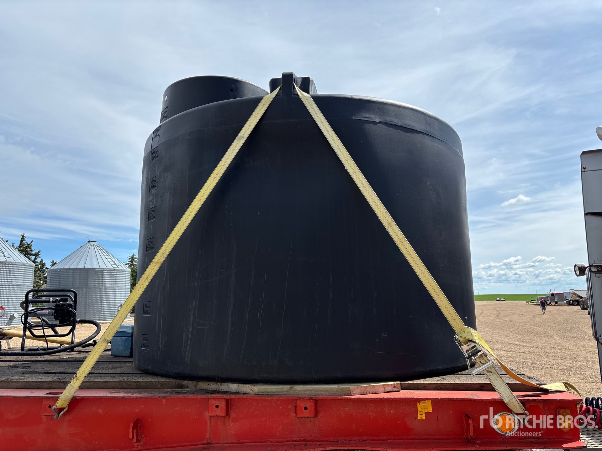 1970 Fruehauf 40 ft T/A Sprayer Nurse