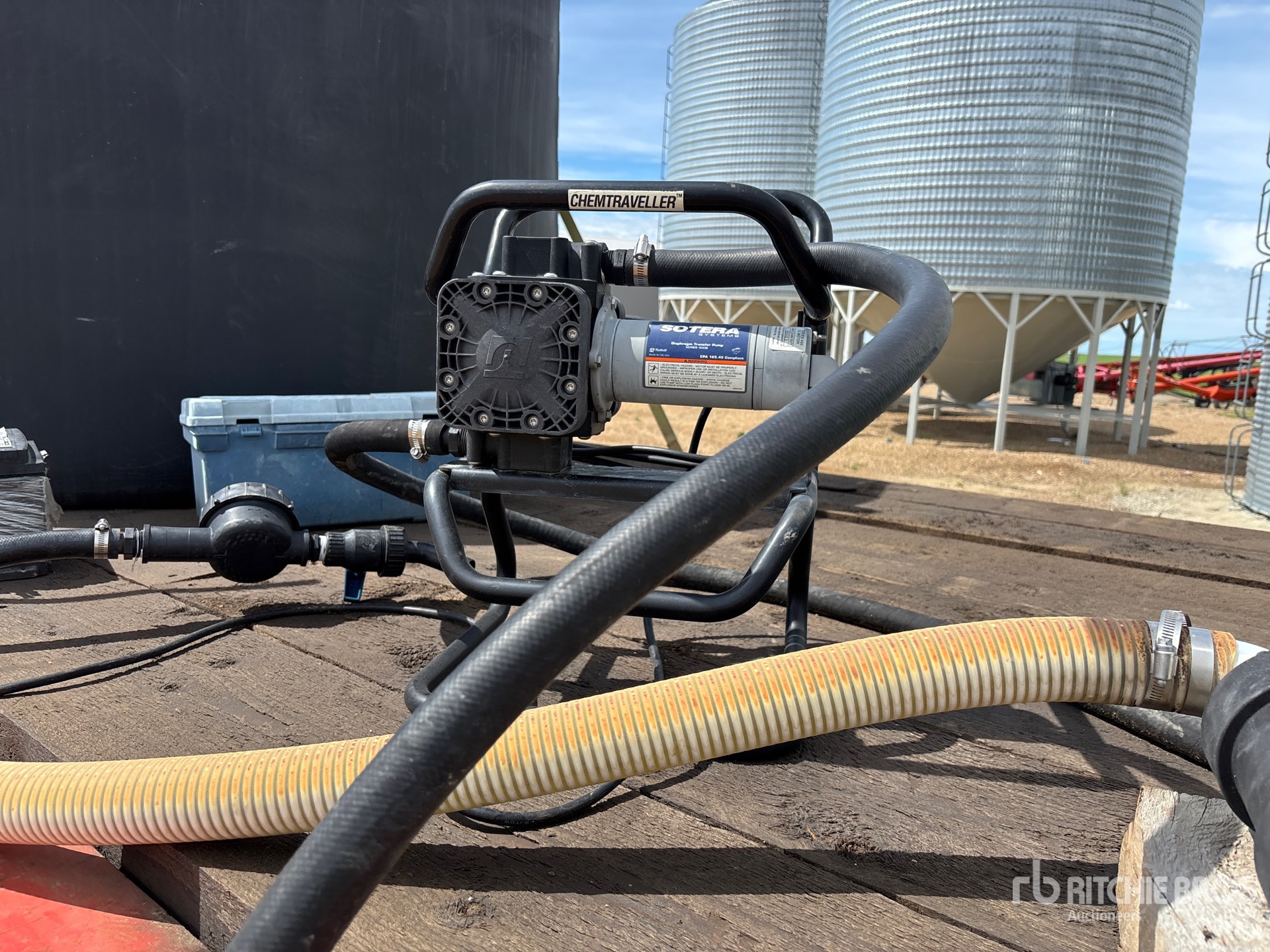 1970 Fruehauf 40 ft T/A Sprayer Nurse