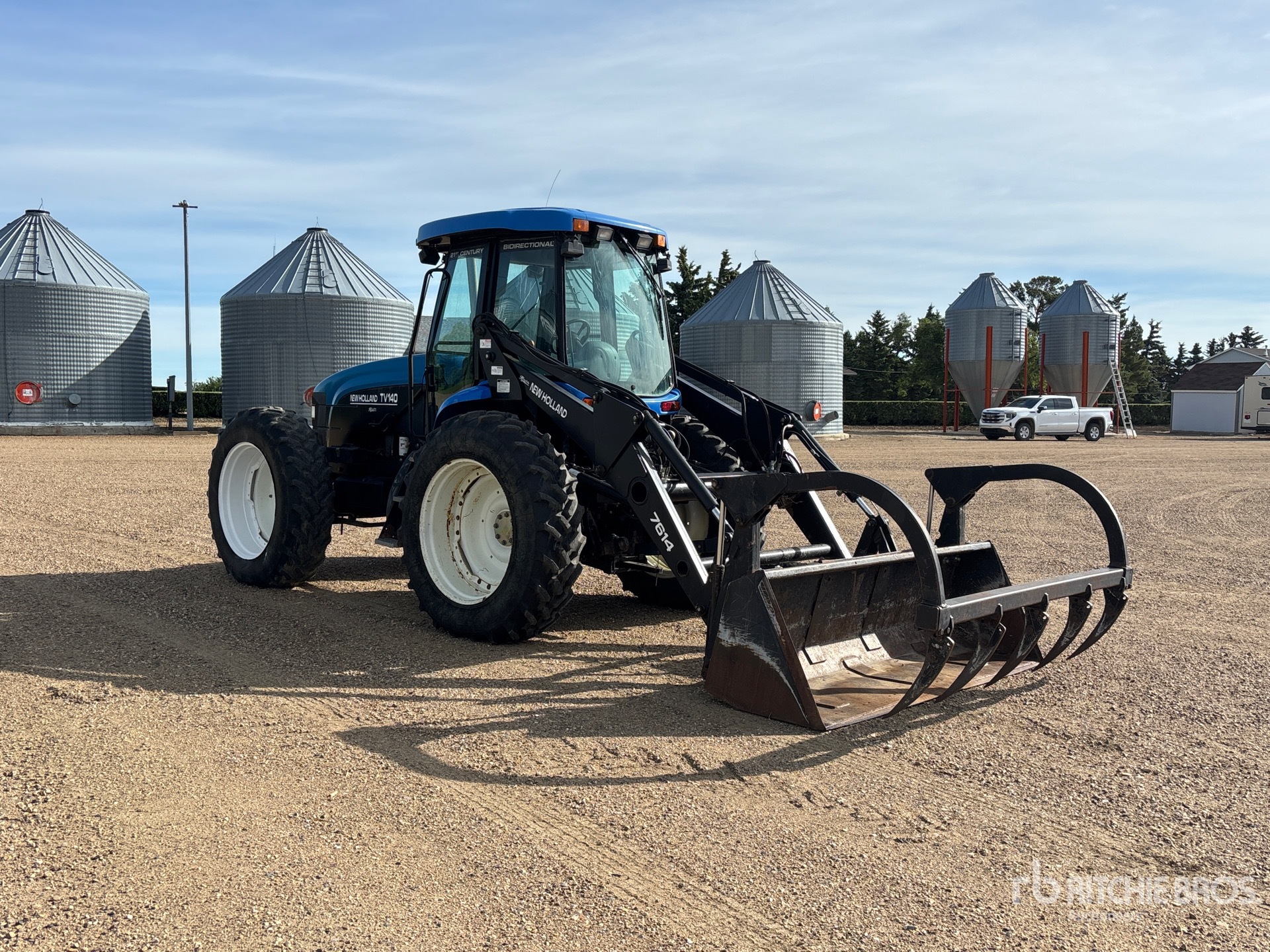 2002 New Holland TV140
