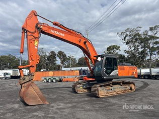 チャイロ 2019 Hitachi ZX360LCH-5B Tracked Excavator | Ritchie Bros. Auctioneers