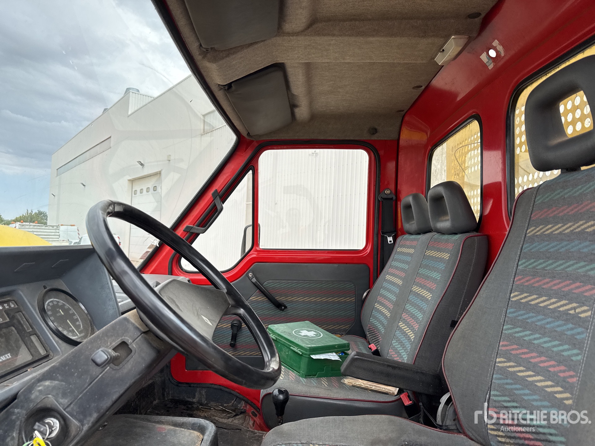 1993 Renault FO332N