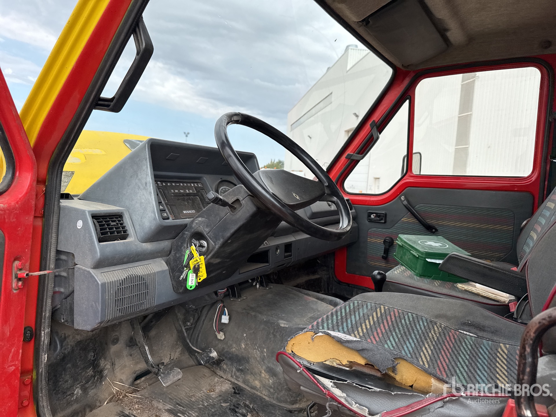 1993 Renault FO332N