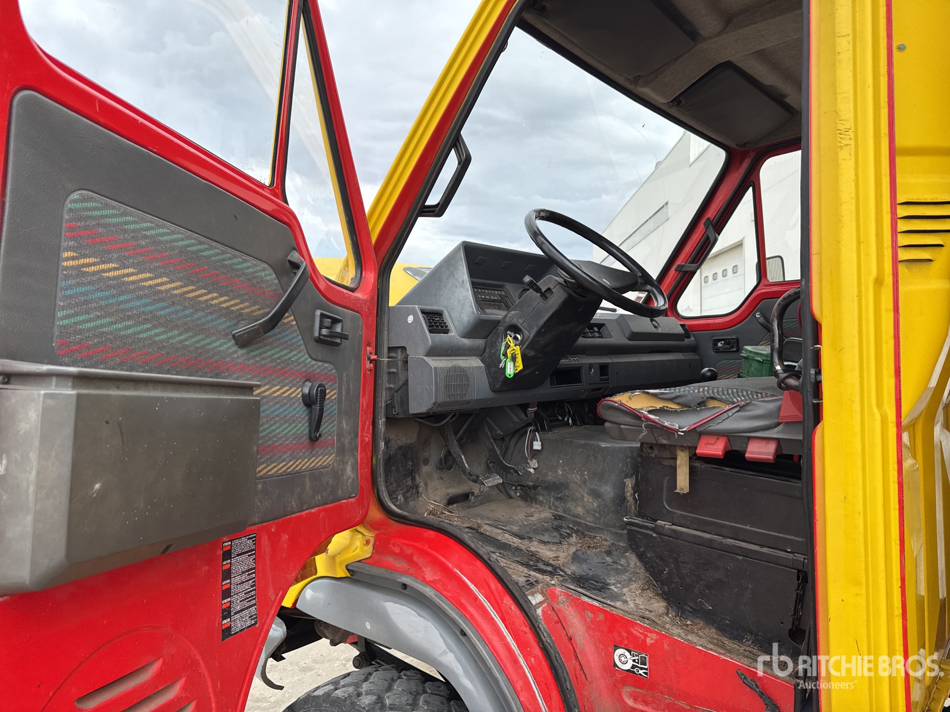 1993 Renault FO332N