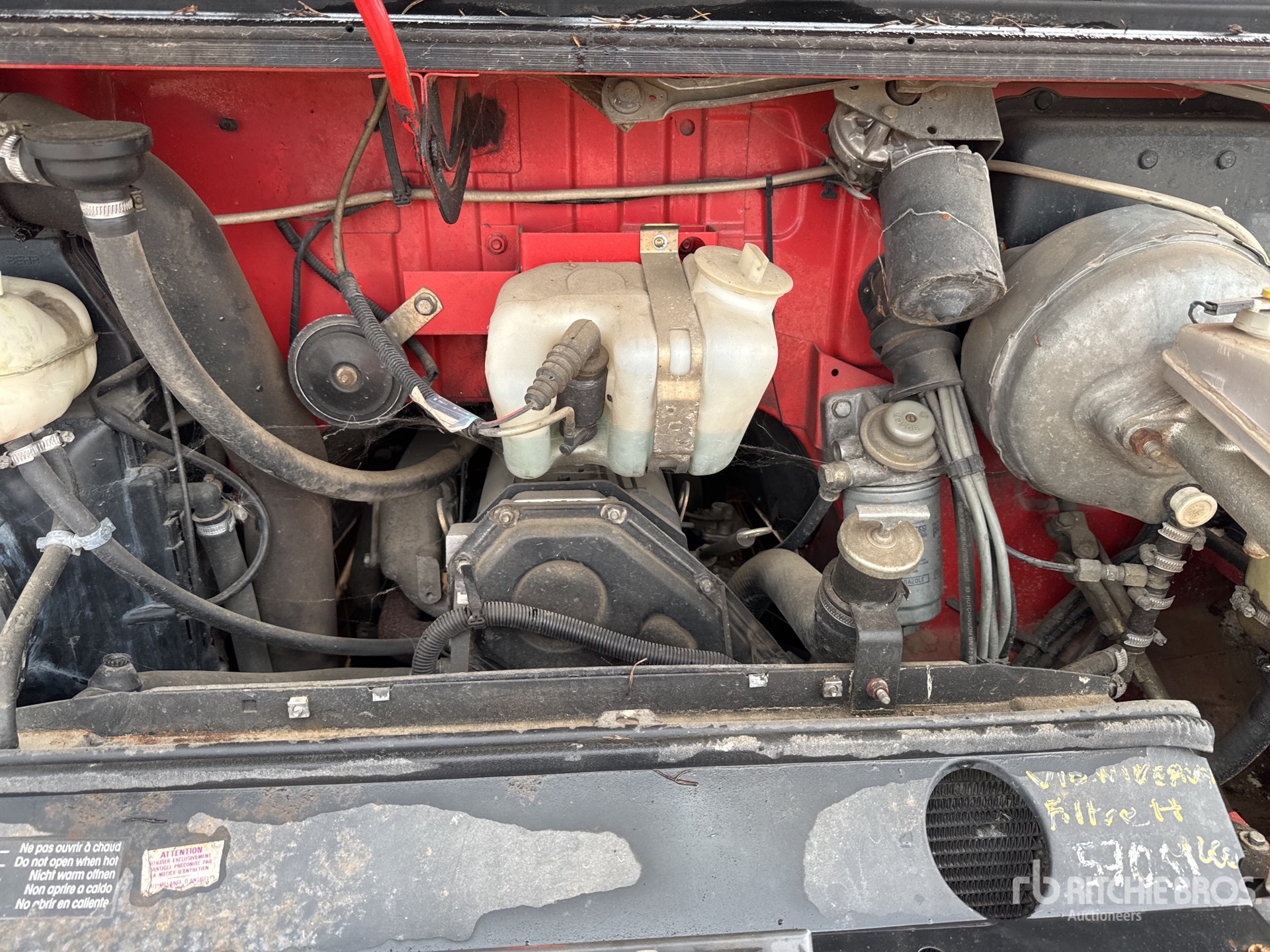 1993 Renault FO332N