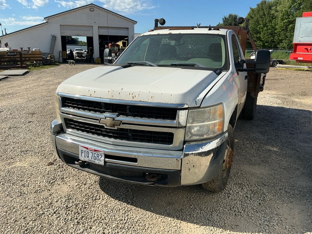 2009 Chevrolet Silverado 3500HD 4x4 Flatbed Truck