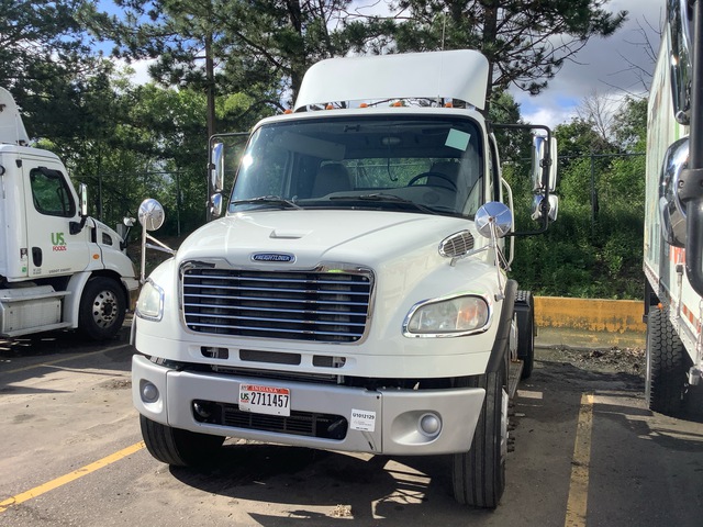 2014 Freightliner M2 106 4x2 S/A Day Cab Truck Tractor