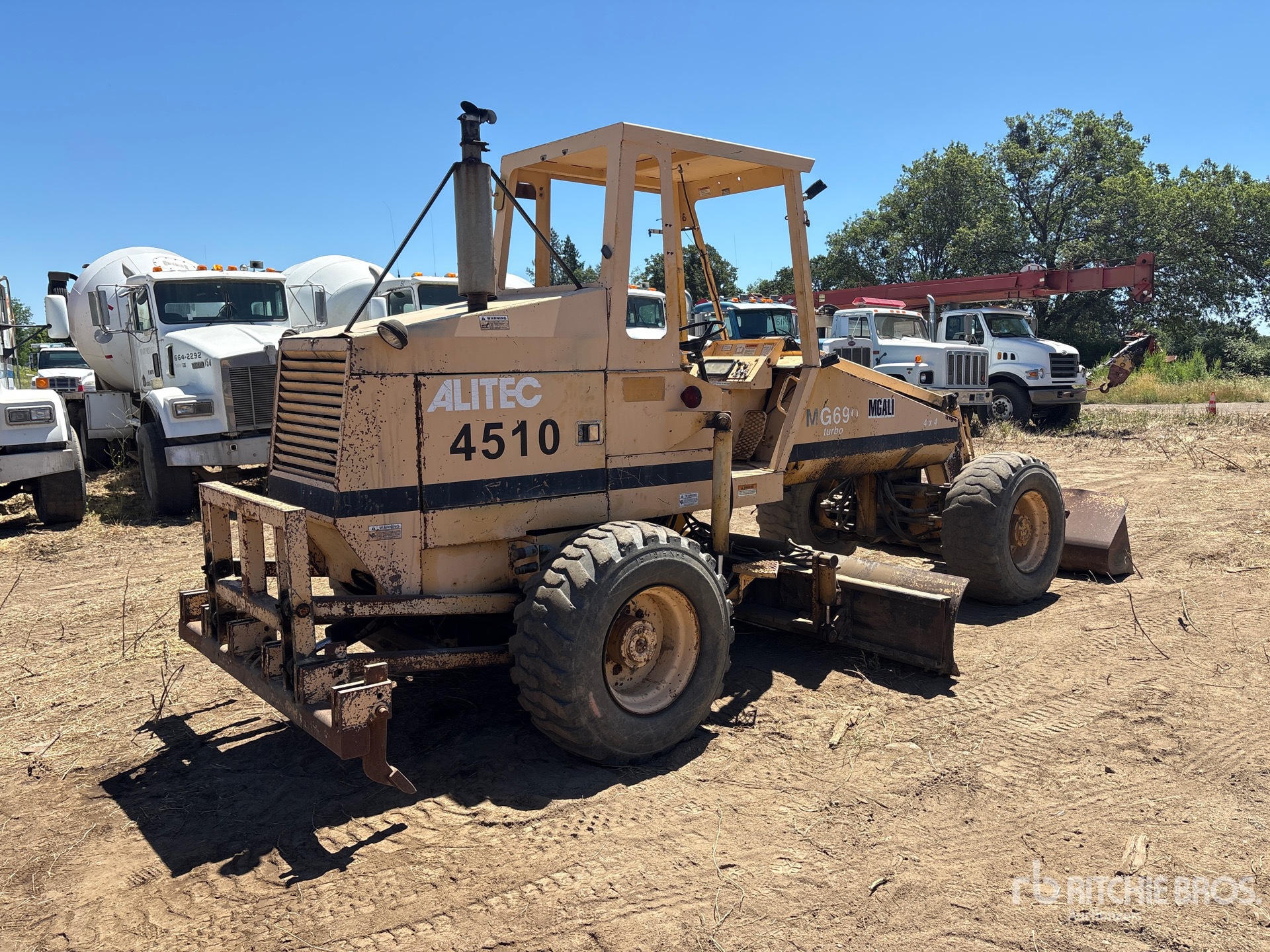 General Appearance with Picture, Right Rear Corner