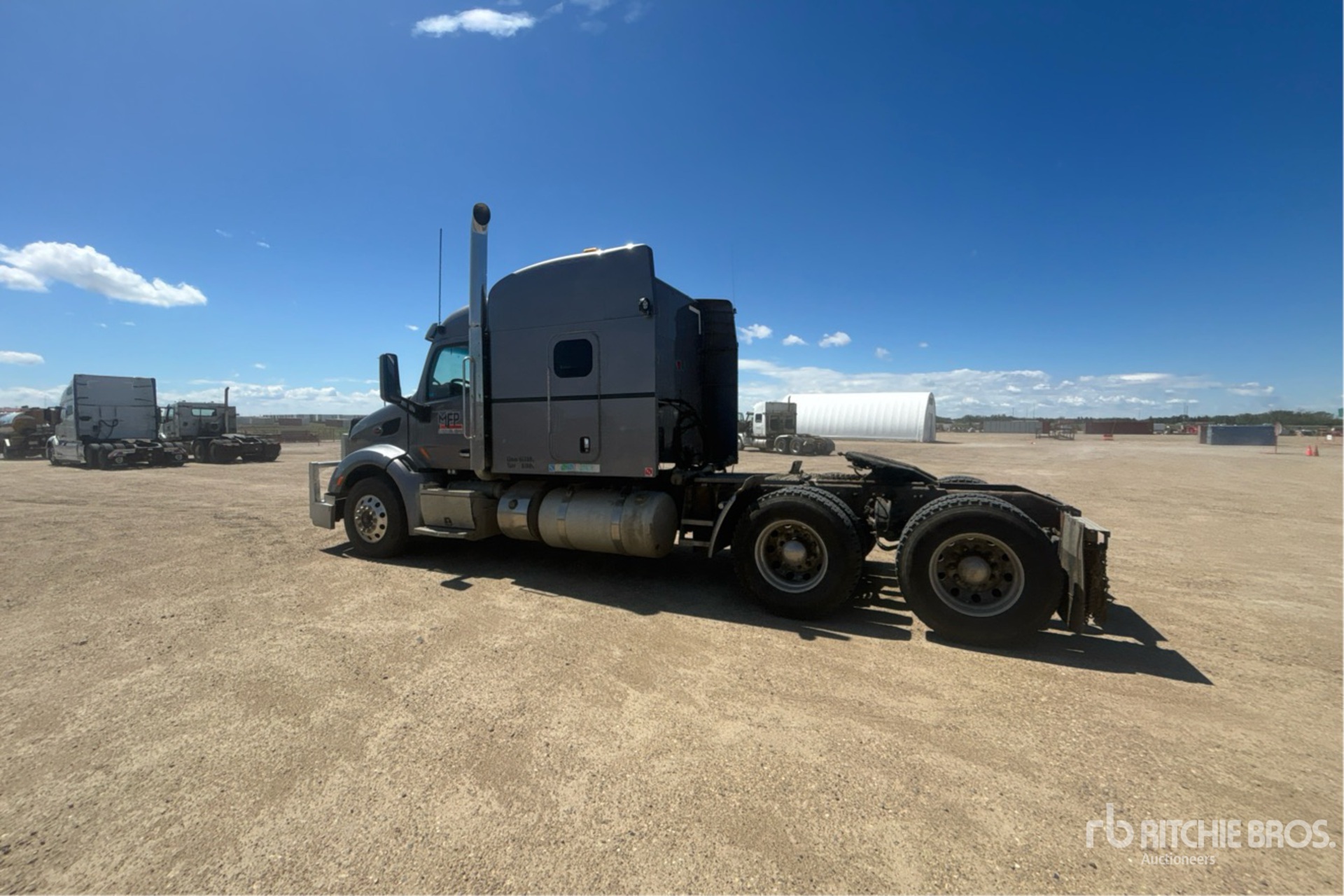 General Appearance with Picture, Left Rear Corner