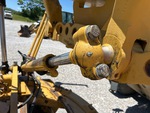 Hydraulics with Saddle Positioning Cylinder
