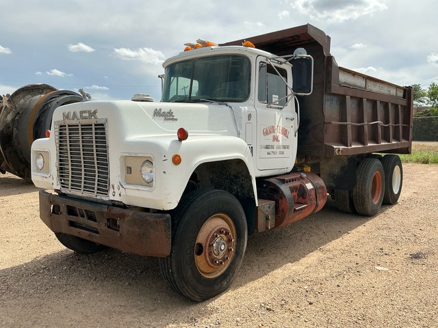 1985 Mack R686ST 6x4 T/A Dump Truck