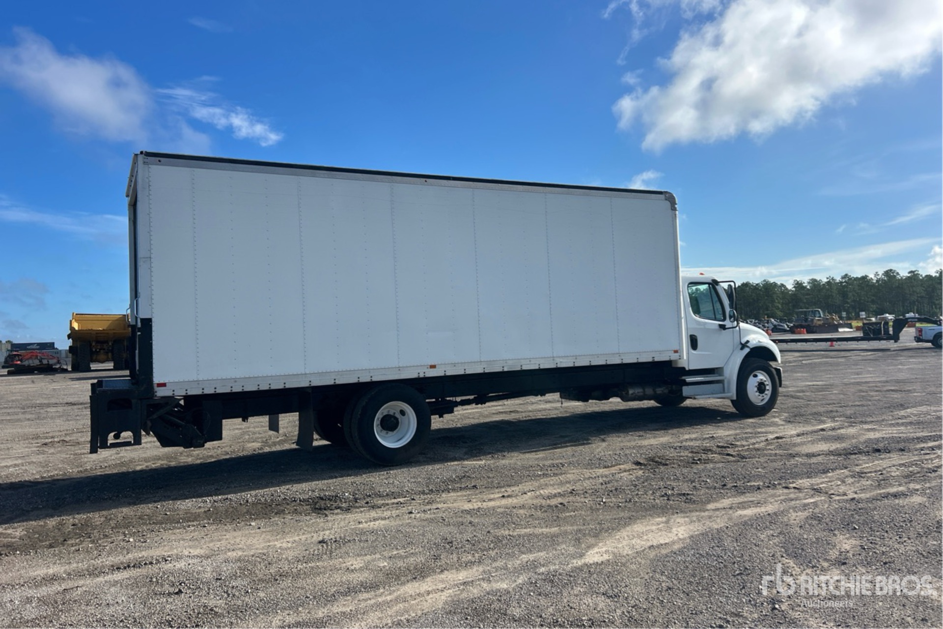 2018 Freightliner M2 106