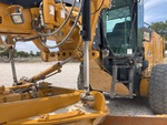 Hydraulics with Blade Lift Cylinders