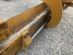 Hydraulics with Blade Side Shift Cylinders