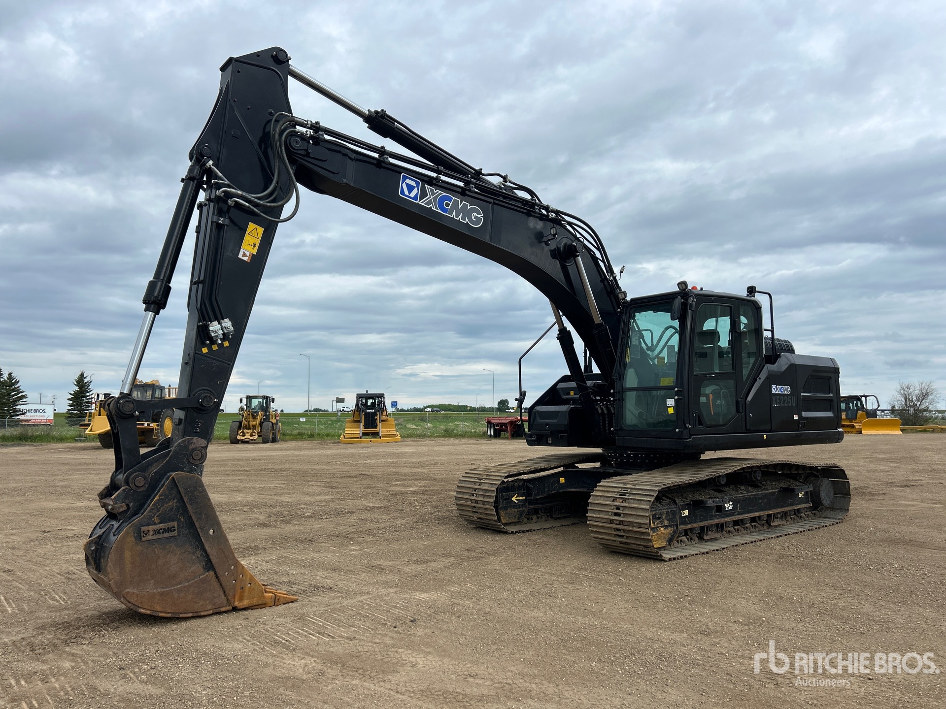 Photo of a 2022 XCMG XE225U