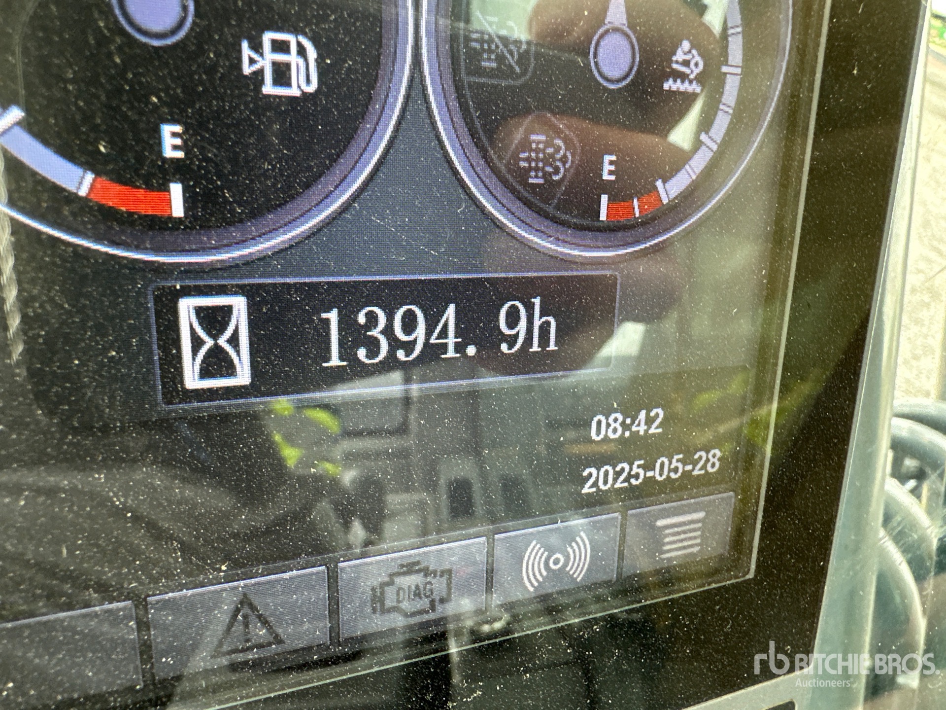 General Appearance with Hour Meter / Odometer