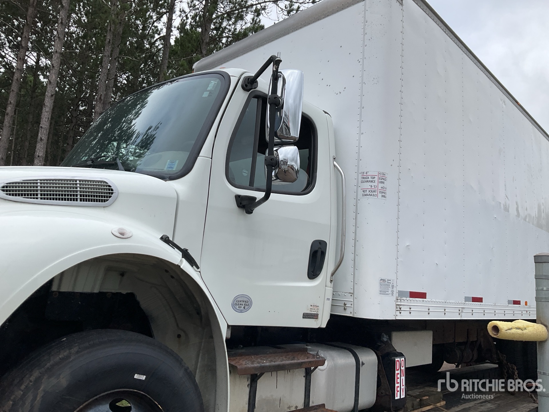 2012 Freightliner M2 106