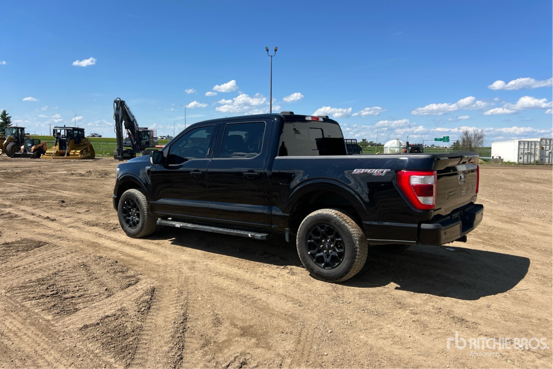 General Appearance with Picture, Left Rear Corner