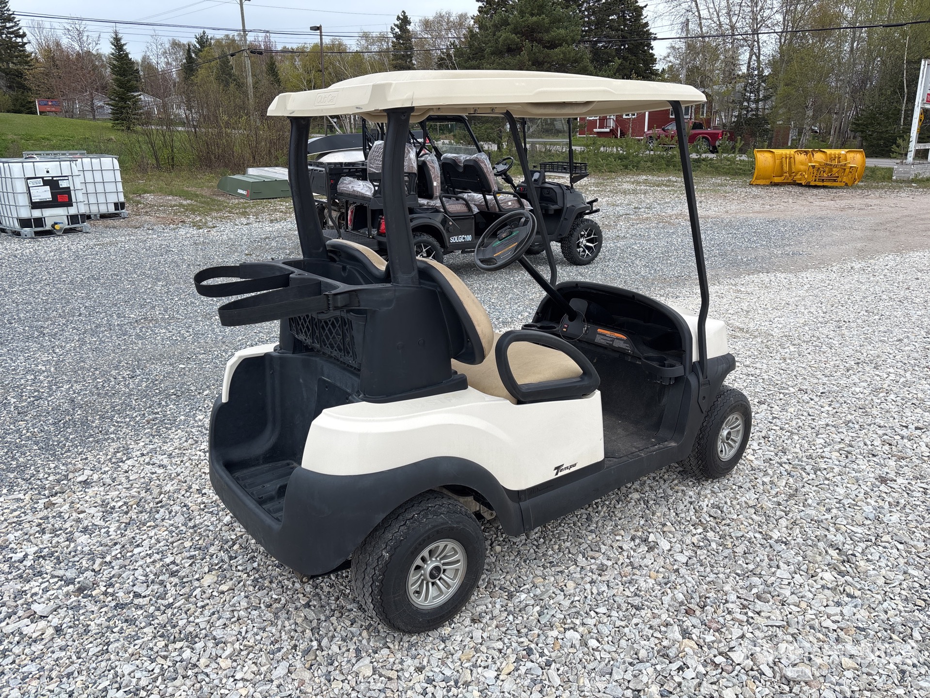 General Appearance with Picture, Right Rear Corner