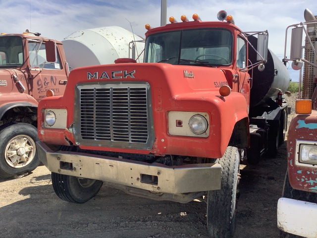 1977 Mack R686ST 6x4 Water Truck