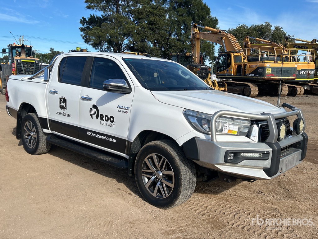 2020 Toyota Hilux SR5 4x4 Dual Cab ピックアップ | Ritchie Bros