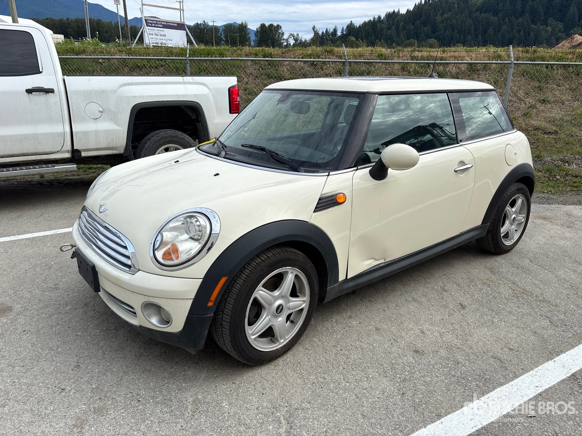 General Appearance with Picture, Left Front Corner