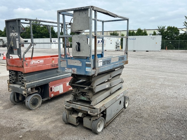 Skyjack SJIII-3219 Electric Scissor Lift